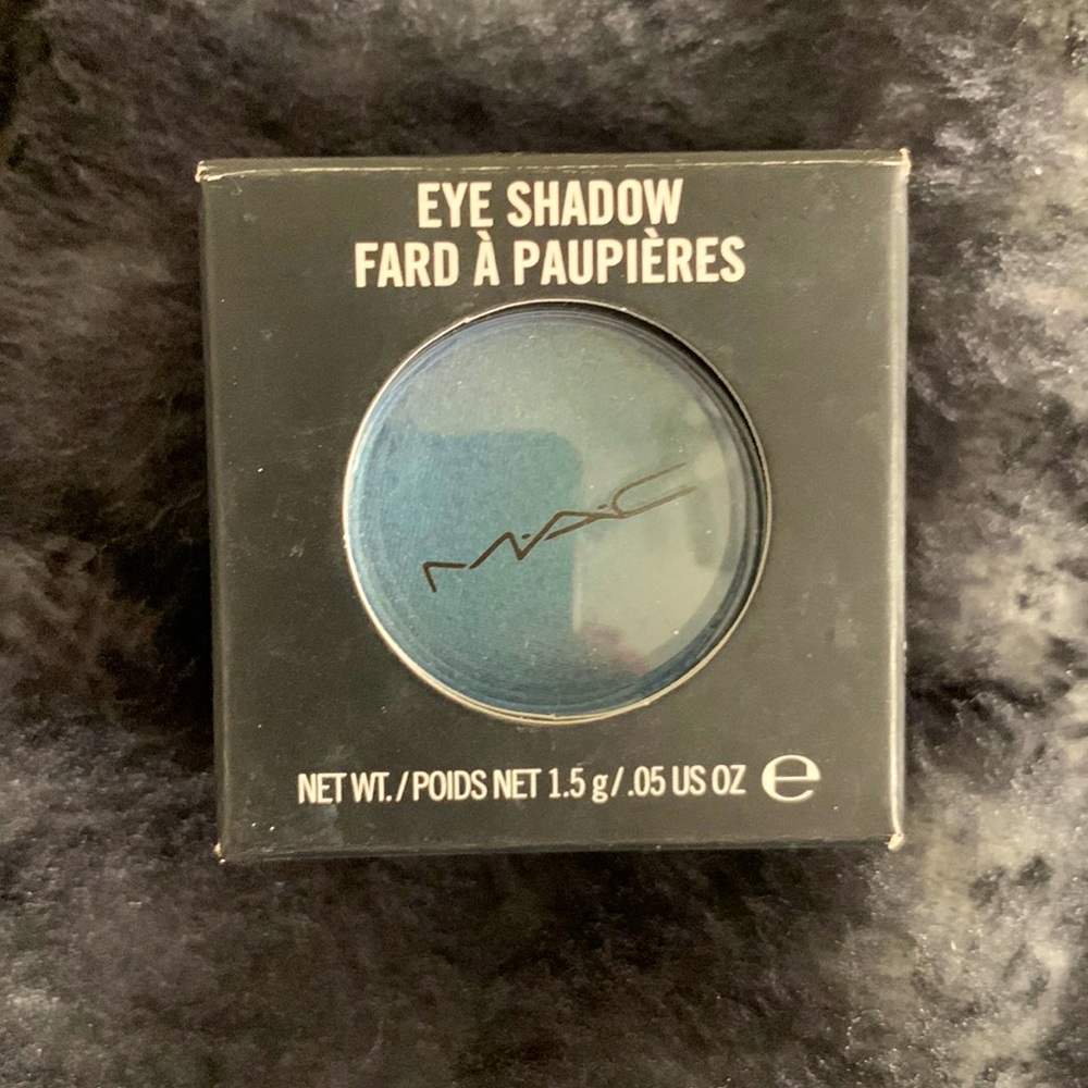 MAC cosmetics Tilt full size eye shadow NIB